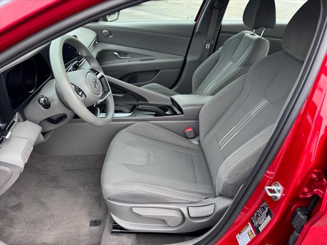 2022 Hyundai ELANTRA SEL