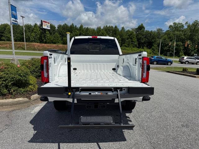 2025 Ford F-250 Super Duty Platinum