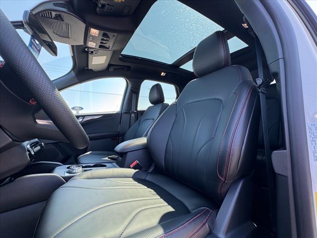2025 Ford Escape ST-Line Elite