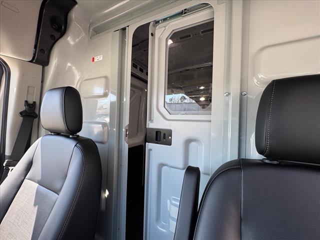 2025 Ford Transit 250