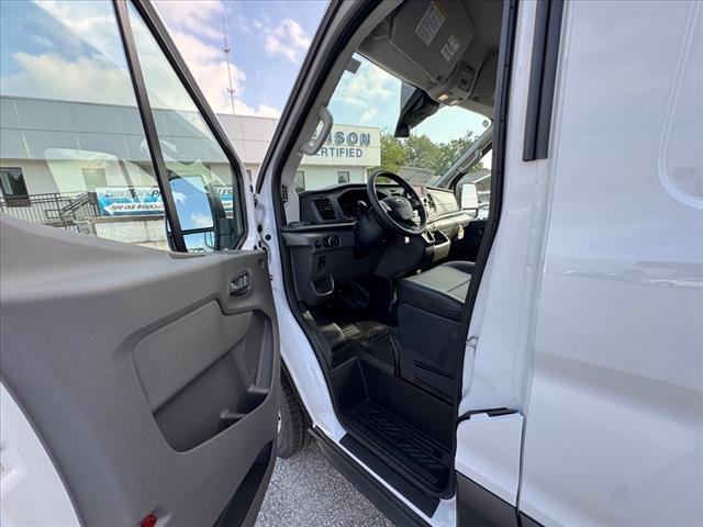 2025 Ford Transit 250
