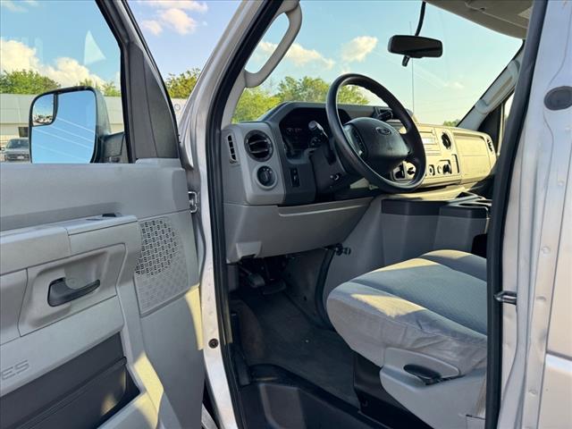2012 Ford E-Series E-350 SD XLT