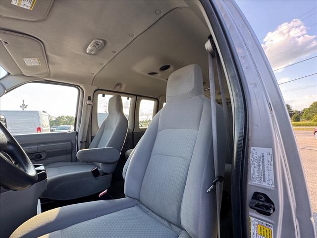 2012 Ford E-Series E-350 SD XLT