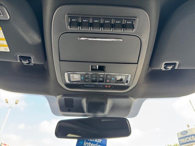 2025 Ford F-350 Super Duty Platinum