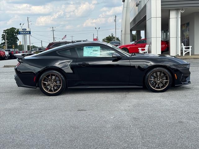 2025 Ford Mustang Dark Horse