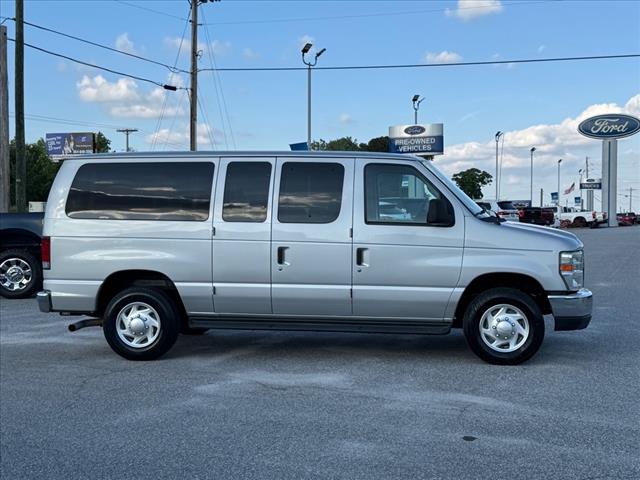 2012 Ford E-Series E-350 SD XLT