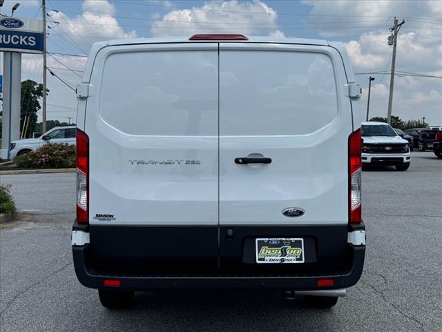 2025 Ford Transit 250