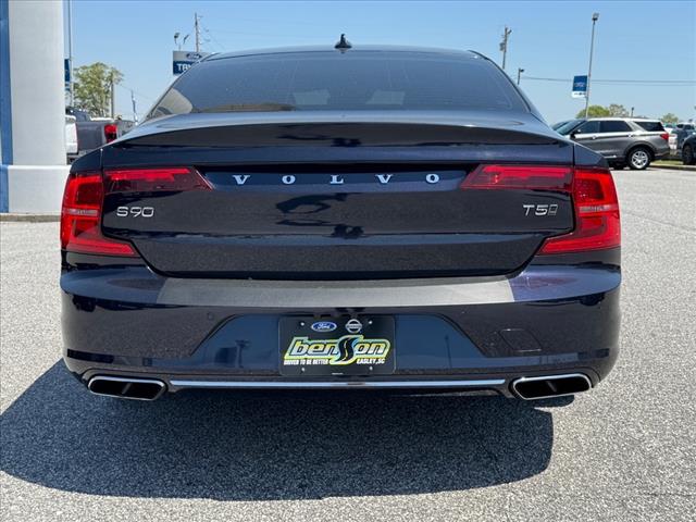 2019 Volvo S90 T5 Momentum
