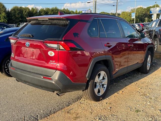 2020 Toyota RAV4 Hybrid XLE