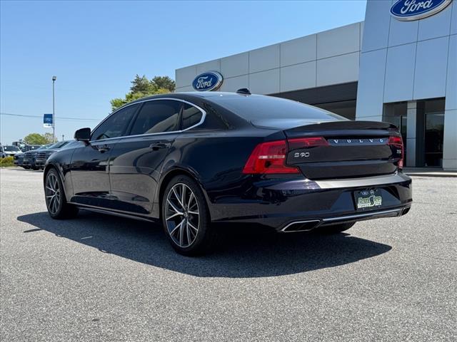 2019 Volvo S90 T5 Momentum