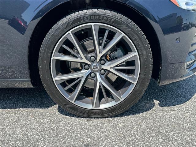 2019 Volvo S90 T5 Momentum