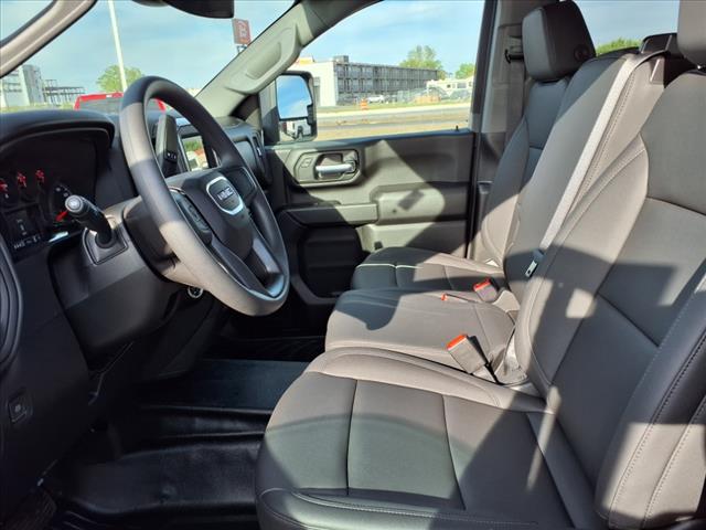 2025 GMC Sierra 2500HD Pro
