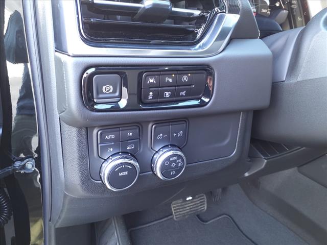 2025 GMC Yukon XL Elevation
