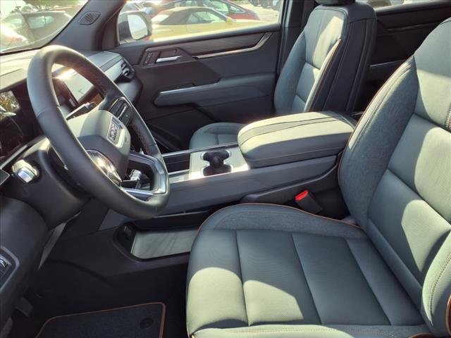 2025 GMC Acadia AT4