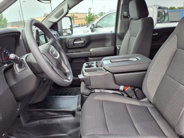 2025 GMC Sierra 2500HD Pro