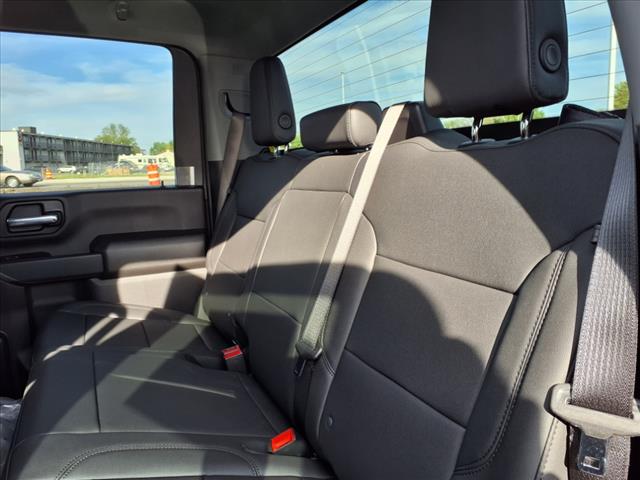 2025 GMC Sierra 2500HD Pro