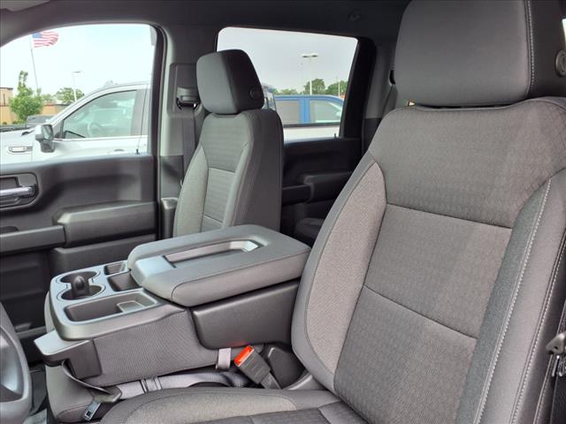 2025 GMC Sierra 2500HD Pro
