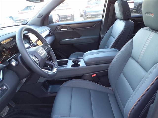 2025 GMC Acadia AT4