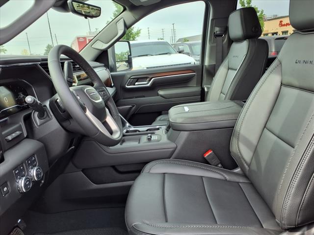2025 GMC Sierra 2500HD Denali