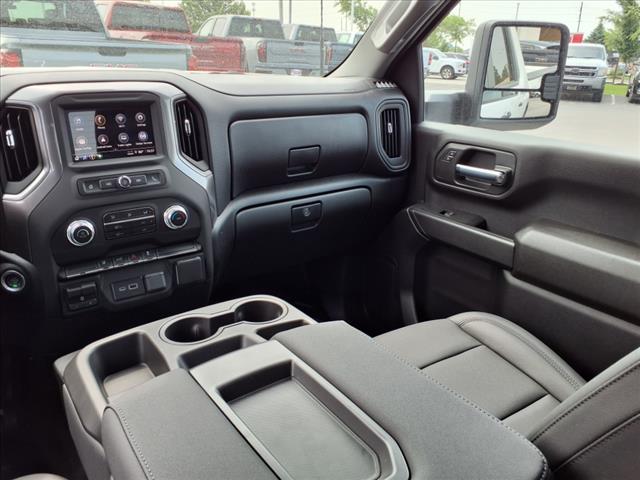2025 GMC Sierra 2500HD Pro