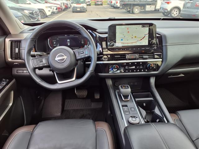2024 Nissan Pathfinder Platinum