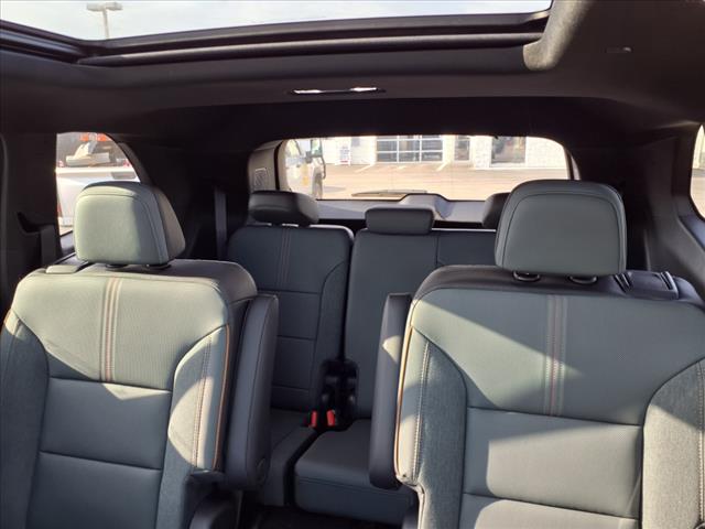 2025 GMC Acadia AT4