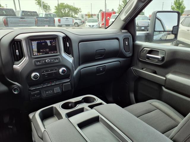 2025 GMC Sierra 2500HD Pro
