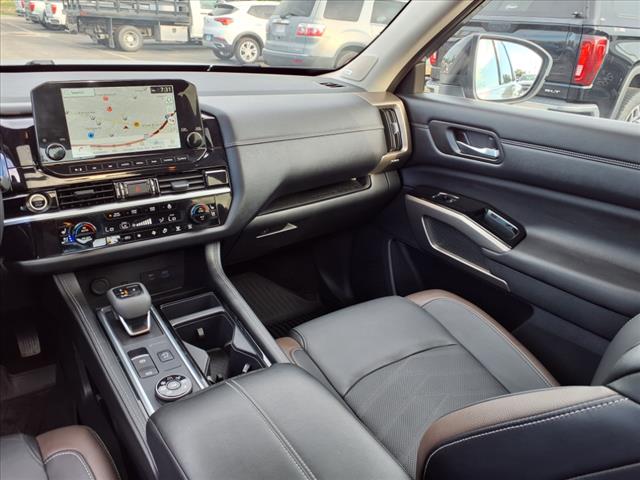 2024 Nissan Pathfinder Platinum