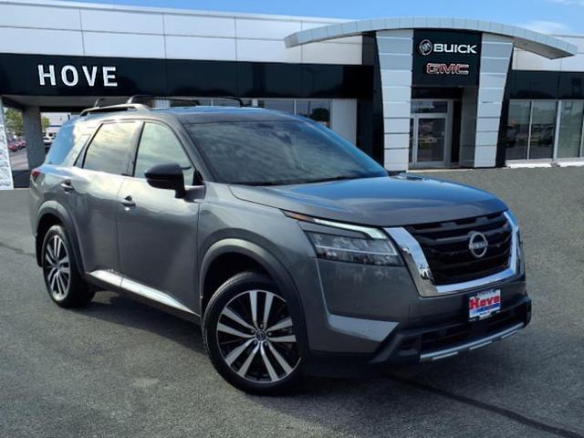 2024 Nissan Pathfinder Platinum