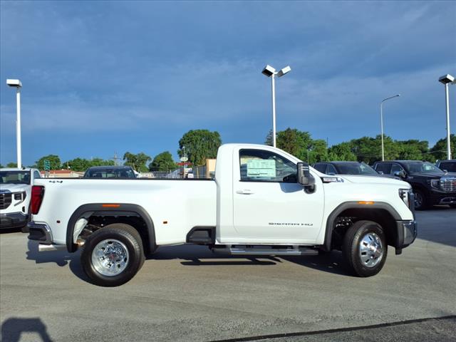2025 GMC Sierra 3500HD SLE