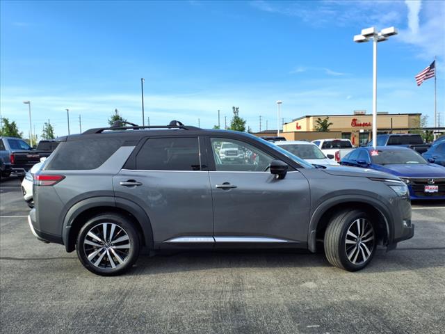 2024 Nissan Pathfinder Platinum