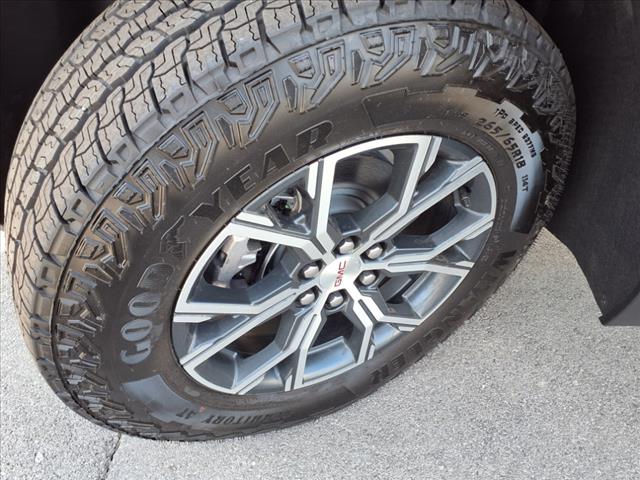2025 GMC Acadia AT4