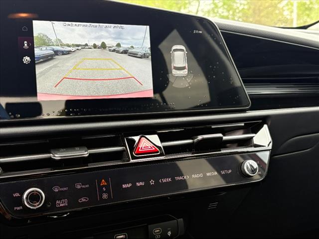 2025 Kia Niro EX - Photo 10