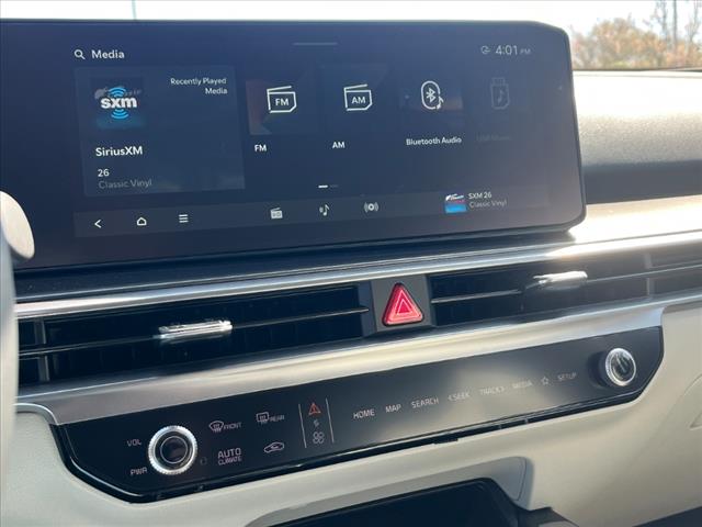 2025 Kia Sorento S - Photo 11
