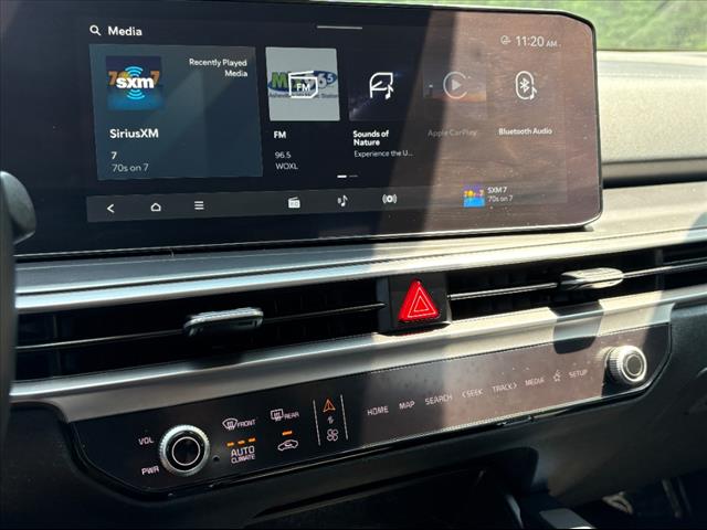 2024 Kia Sorento S - Photo 11