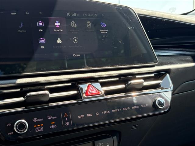 2025 Kia Niro EX - Photo 11