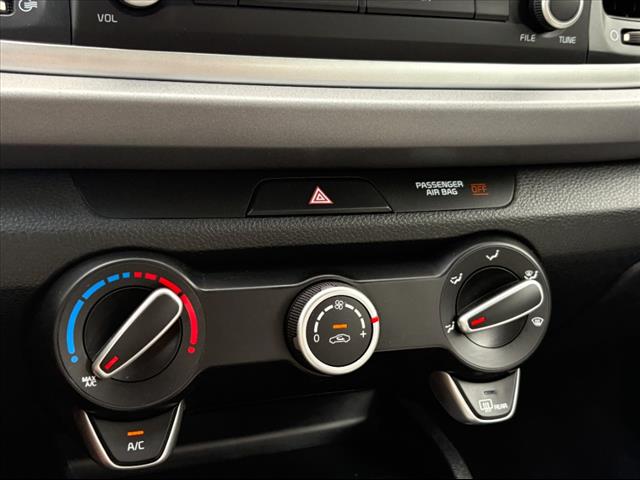 2018 Kia Rio 5-Door LX - Photo 12