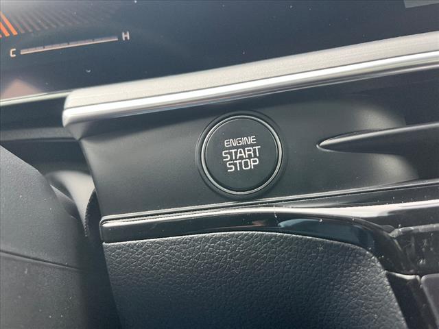 2025 Kia K5 GT-Line - Photo 12