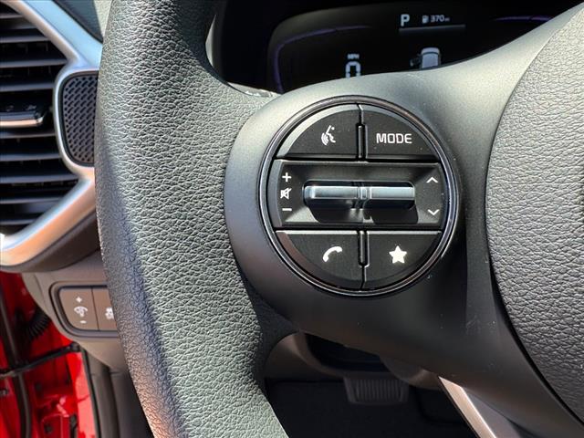 2025 Kia Soul LX - Photo 12