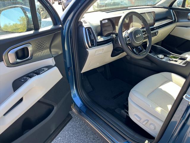 2025 Kia Sorento Hybrid EX - Photo 12