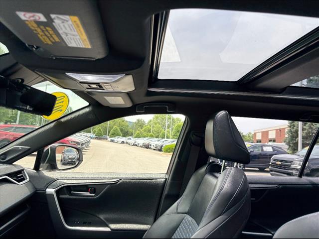 2019 Toyota RAV4 Hybrid Hybrid XSE - Photo 13