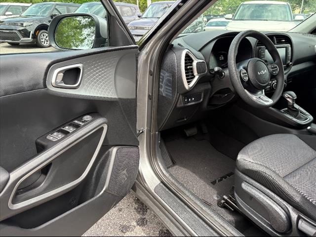 2025 Kia Soul LX - Photo 13