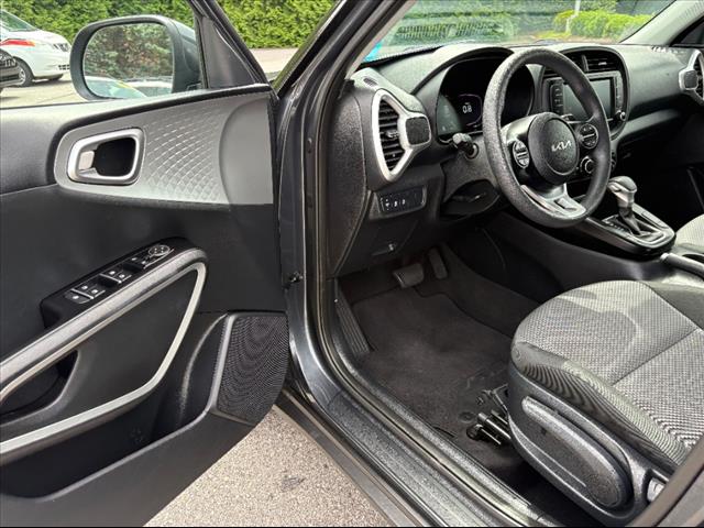 2024 Kia Soul LX - Photo 13
