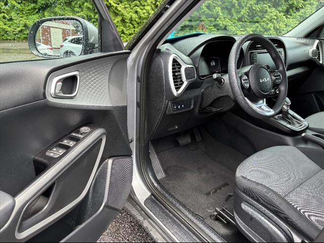 2023 Kia Soul LX - Photo 13