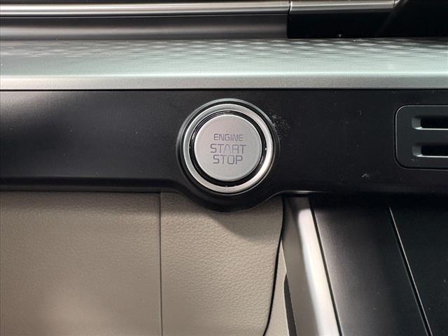 2023 Kia Carnival LX - Photo 13