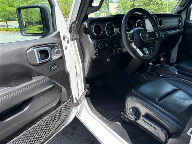 2023 Jeep Wrangler Sahara - Photo 14