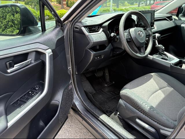 2019 Toyota RAV4 XLE - Photo 14