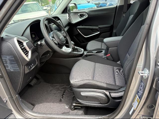 2025 Kia Soul LX - Photo 14