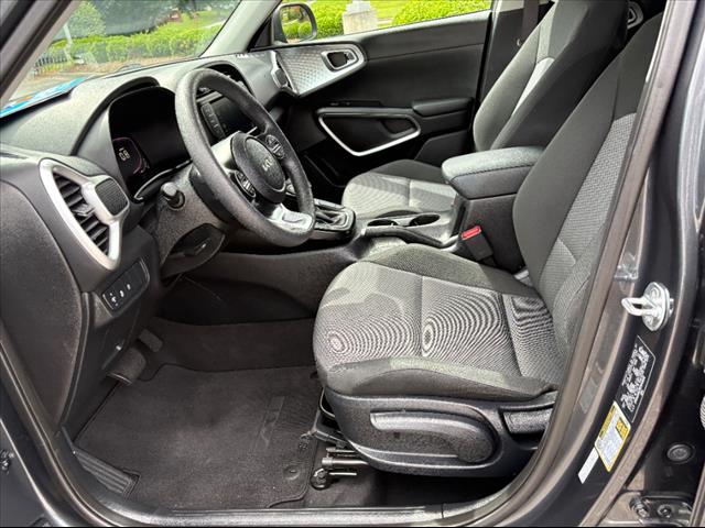 2024 Kia Soul LX - Photo 14