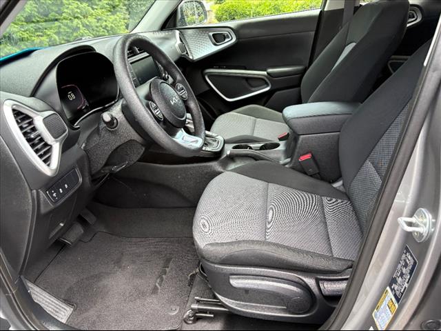 2023 Kia Soul LX - Photo 14